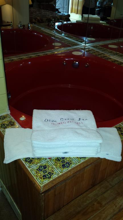Wheeling Olde Court Inn חדר תמונה