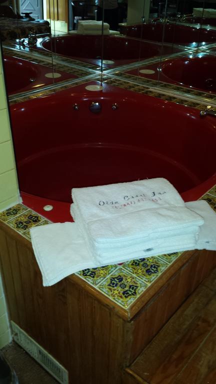 Wheeling Olde Court Inn חדר תמונה